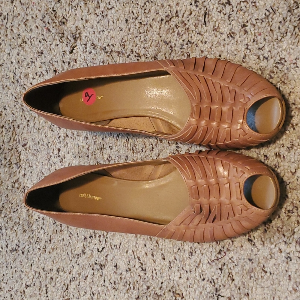 Peep toe huarache-style shoes